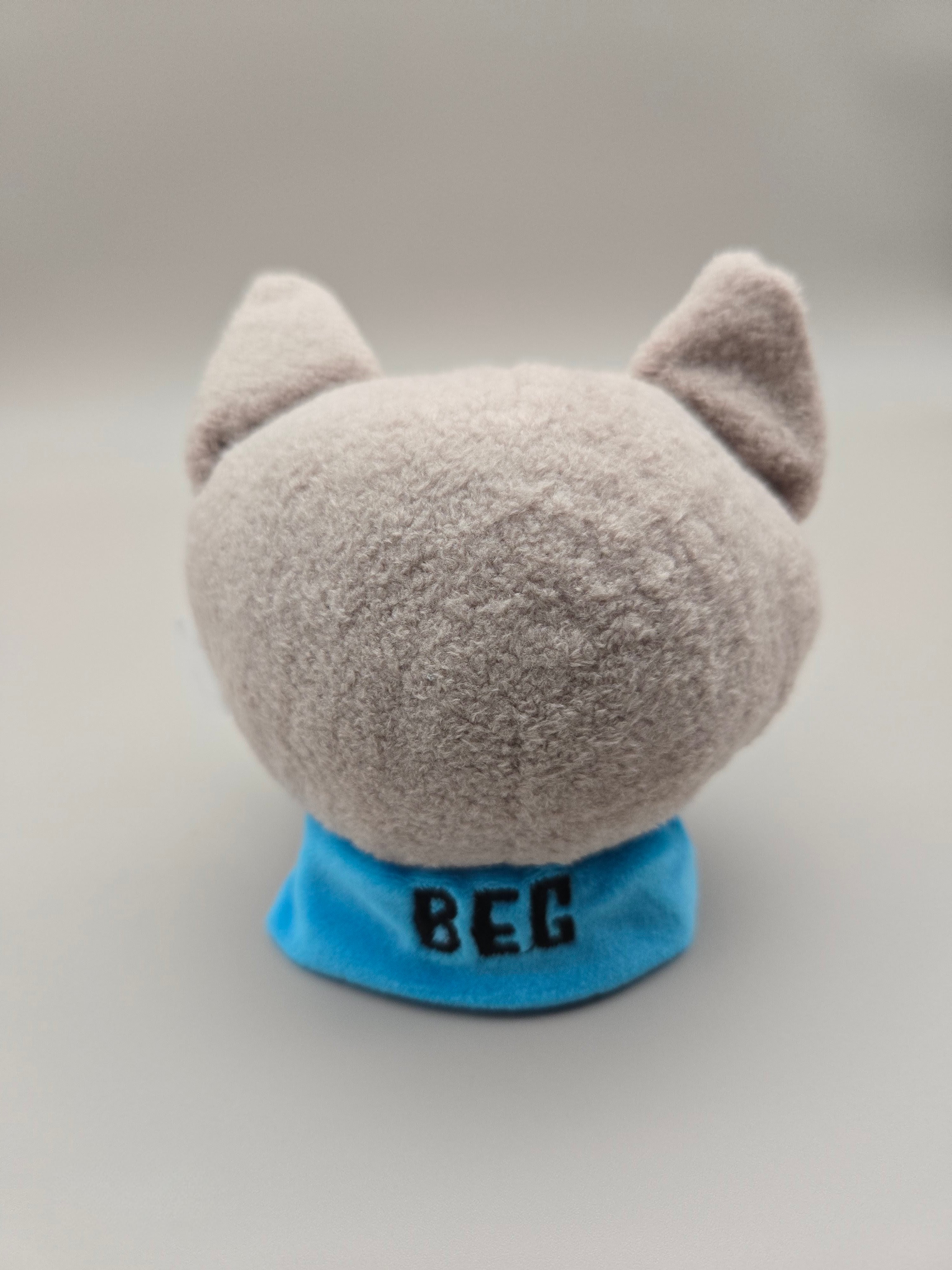 Squeaky McBent – Plush Squeaky Ball